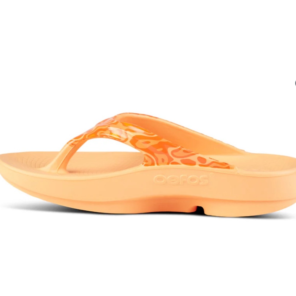 OOFOS “Oolala Limited Edition” Sandals - Picture 5 of 14